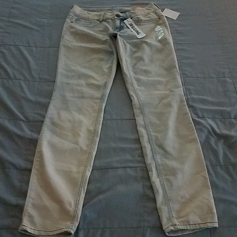 NWTS MAURICE'S JEGGINGS SIZE SMALL REG.